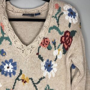 BEST American Clothing Co Small Beige V Neck Floral Knit  Pullover Tunic Sweater